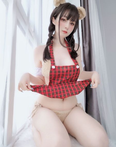 漂亮人妻用嘴含着吞精视频_剧情片电影完整版