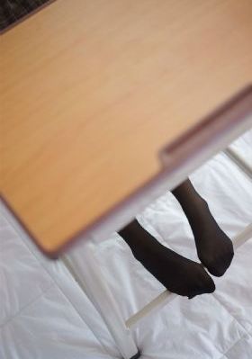 撑开美女屁股眼里放冰块_超清HD在线观看